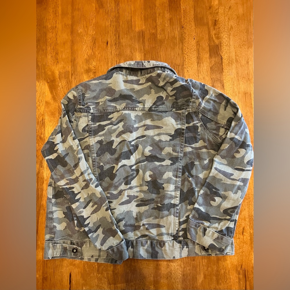 BKE Women's Camo Denim Jacket - Picture 5 of 6